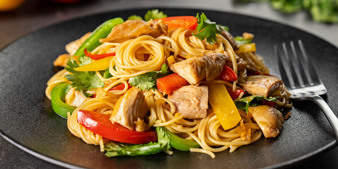 Chicken and Vegetable Spaghetti with Honey-Soy Sauce
